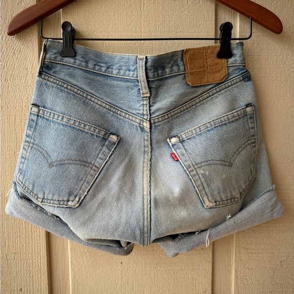 Vintage Levi’s 501 selvedge jean shorts Tag 28 Fit 24 - Picture 4 of 9